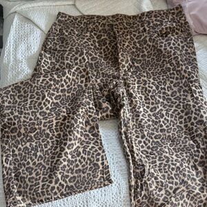 NWOT American Eagle Outfitters Leopard Print Wide Leg Jeans - 16 LONG